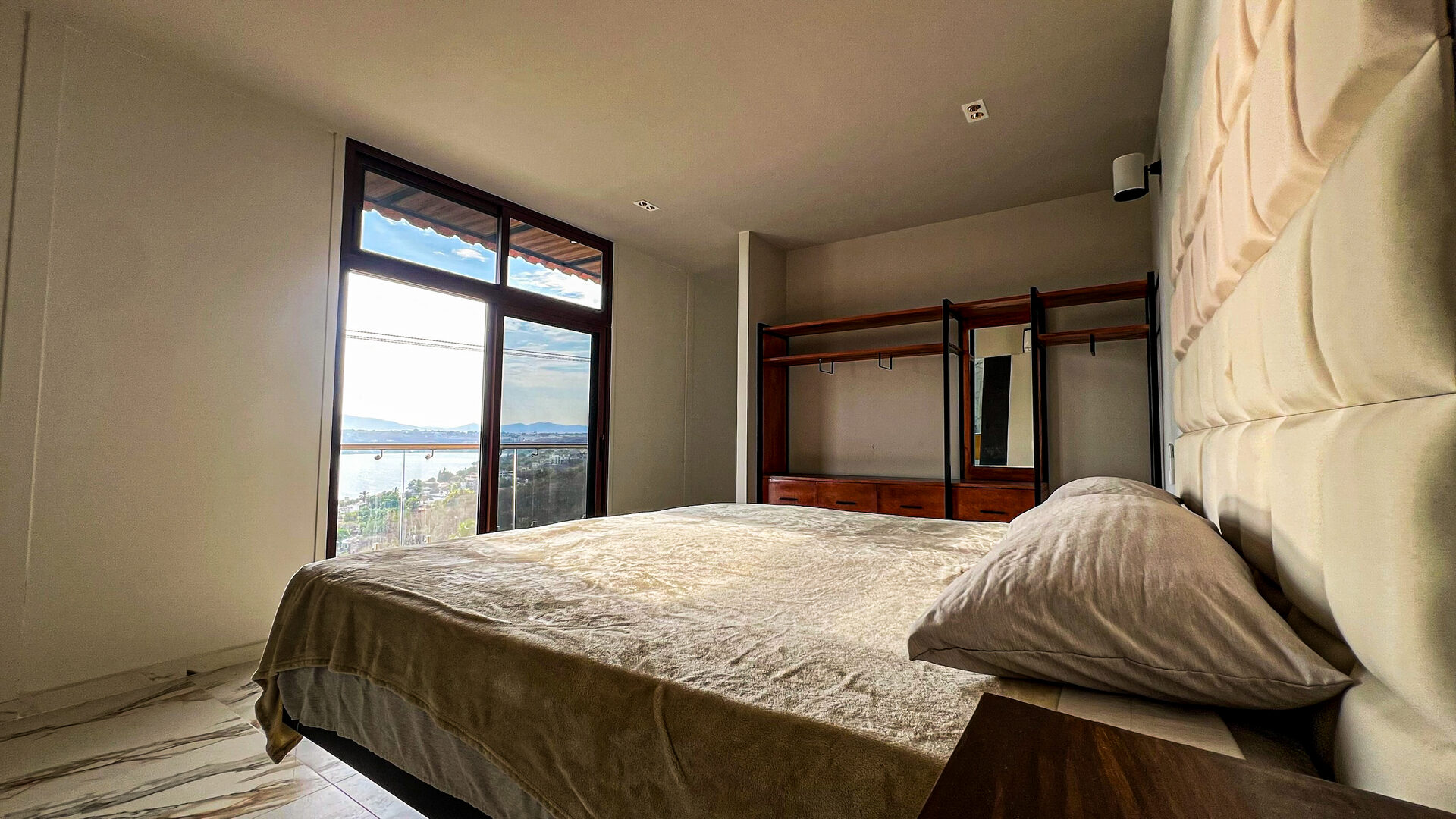 Habitación principal con vista al lago — Casa Boutique Vista Lago